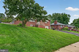 908 New Hope St, Norristown, PA 19401 - Photo 3
