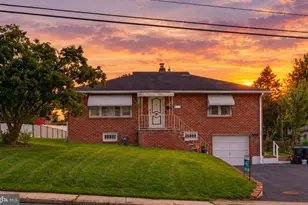 908 New Hope St, Norristown, PA 19401 - Photo 1
