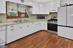 908 New Hope St, Norristown, PA 19401 - Photo 9