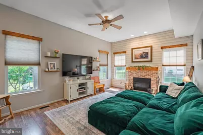 1032 Fallbrook Lane, Pottstown, PA 19464 - Photo 5