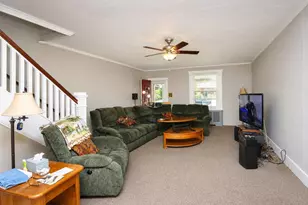 64 W Lincoln Ave, Hatfield, PA 19440 - Photo 3