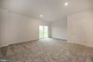 412 Ridgewood Dr, Royersford, PA 19468 - Photo 7
