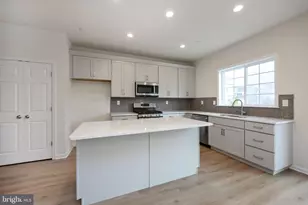 412 Ridgewood Dr, Royersford, PA 19468 - Photo 11