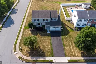 140 Elio Cir, Royersford, PA 19468 - Photo 3