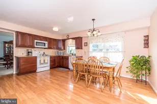 140 Elio Cir, Royersford, PA 19468 - Photo 9