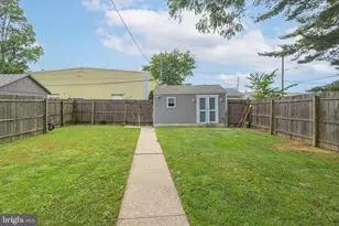 742 W 3rd St, Lansdale, PA 19446 - Photo 43