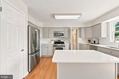 3002 Stuart Way, Lansdale, PA 19446 - Photo 5
