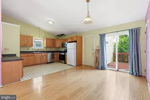 1036 Jodie Ct, Pennsburg, PA 18073 - Photo 5