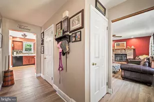 2232 Donna Ln, Pottstown, PA 19464 - Photo 9