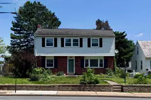 139 N Main St, Hatfield, PA 19440 - Photo 1