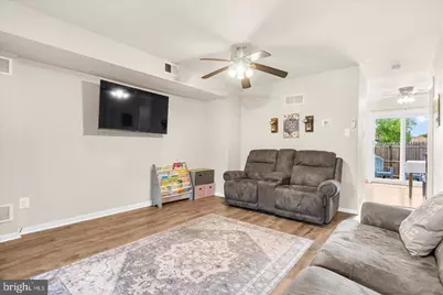 1802 Walnut Ridge Estate, Pottstown, PA 19464 - Photo 7