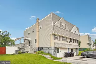 603 Natalie Ln, Norristown, PA 19401 - Photo 3