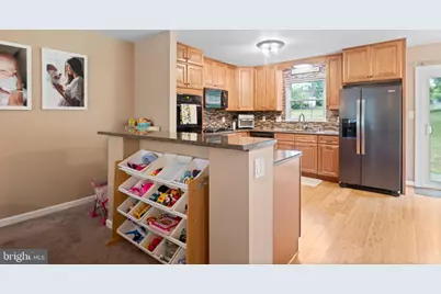 947 Dogwood Court, Pottstown, PA 19464 - Photo 7