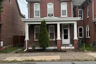645 N Charlotte St, Pottstown, PA 19464 - Photo 1
