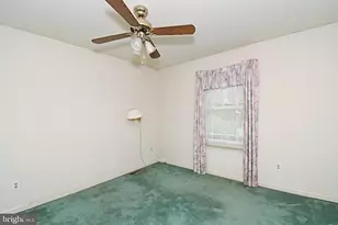 121 Anjou Ct, Telford, PA 18969 - Photo 35