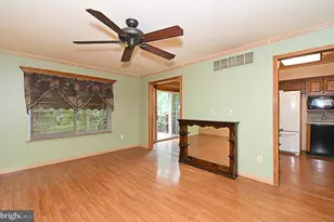 121 Anjou Ct, Telford, PA 18969 - Photo 11