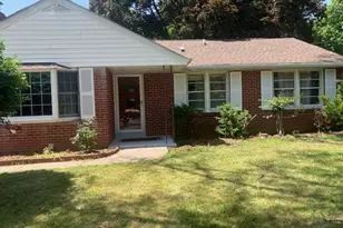 439 E Chestnut St, Souderton, PA 18964 - Photo 1