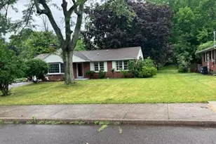 439 E Chestnut St, Souderton, PA 18964 - Photo 3