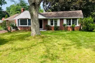 439 E Chestnut St, Souderton, PA 18964 - Photo 1