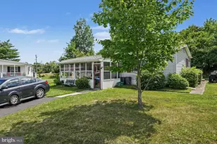 1014 Cherrywood Ct, North Wales, PA 19454 - Photo 3