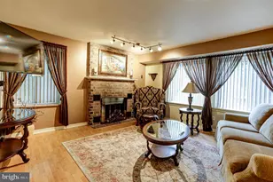 22 Fitzwatertown Rd, Willow Grove, PA 19090 - Photo 5