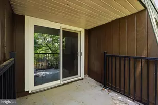 114 Meadowview Ln, Mont Clare, PA 19453 - Photo 5