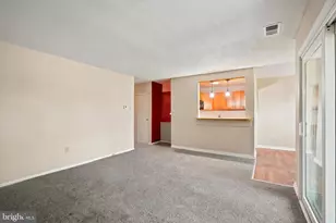 114 Meadowview Ln, Mont Clare, PA 19453 - Photo 5