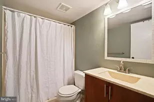 114 Meadowview Ln, Mont Clare, PA 19453 - Photo 3