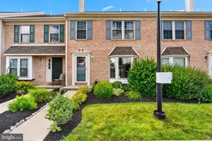 104 Hollytree Ct, Pottstown, PA 19464 - Photo 5