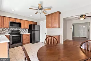 402 Centennial Ct, Lansdale, PA 19446 - Photo 9