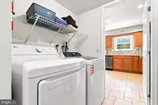 402 Centennial Ct, Lansdale, PA 19446 - Photo 11