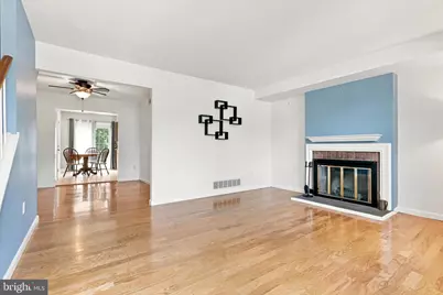 402 Centennial Court, Lansdale, PA 19446 - Photo 3