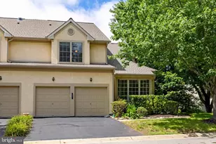 481 Red Oak Dr, Elkins Park, PA 19027 - Photo 1