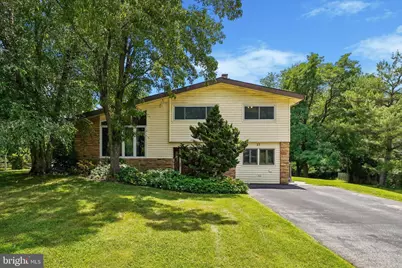 27 Camelot Drive, Plymouth Meeting, PA 19462 - Photo 1