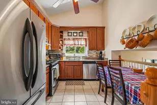 27 Camelot Dr, Plymouth Meeting, PA 19462 - Photo 9