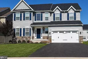 2120 Sunnyvale Dr, Pennsburg, PA 18073 - Photo 1