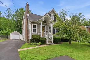 915 E Walnut St, North Wales, PA 19454 - Photo 1