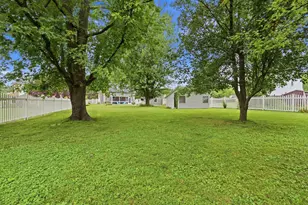 915 E Walnut St, North Wales, PA 19454 - Photo 33