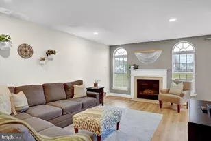 2305 Carriage Ln, Royersford, PA 19468 - Photo 5