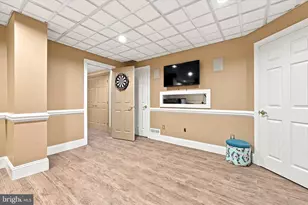 135 Burgundy Cir, Blue Bell, PA 19422 - Photo 37