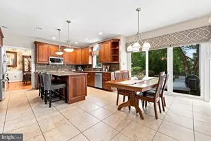 135 Burgundy Cir, Blue Bell, PA 19422 - Photo 13