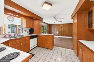 338 Borough Line Rd, Collegeville, PA 19426 - Photo 11
