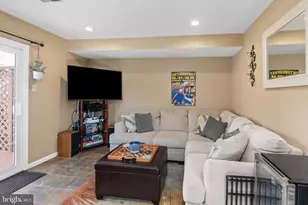 446 Pleasant Valley Dr, Conshohocken, PA 19428 - Photo 17