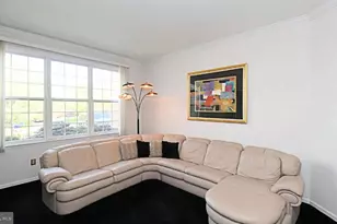 235 Pinecrest Ln, Lansdale, PA 19446 - Photo 3