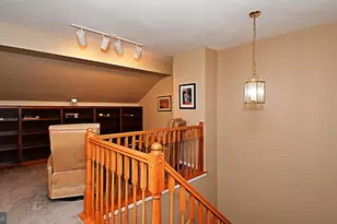 235 Pinecrest Ln, Lansdale, PA 19446 - Photo 19