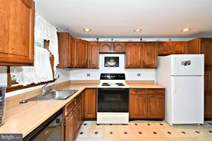 500 Burton Rd, Oreland, PA 19075 - Photo 17