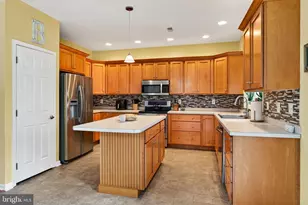 703 Green St, Bridgeport, PA 19405 - Photo 11