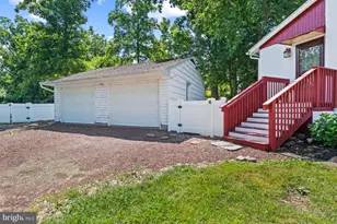 705 E Walnut St, North Wales, PA 19454 - Photo 25