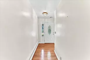 33 Vaux Ln, Phoenixville, PA 19460 - Photo 3