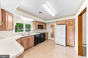 33 Vaux Ln, Phoenixville, PA 19460 - Photo 13